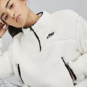 Nike Sherpa Cropped Pullover